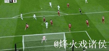 神锋59球追平C罗纪录，率队三连胜距榜首仅1分